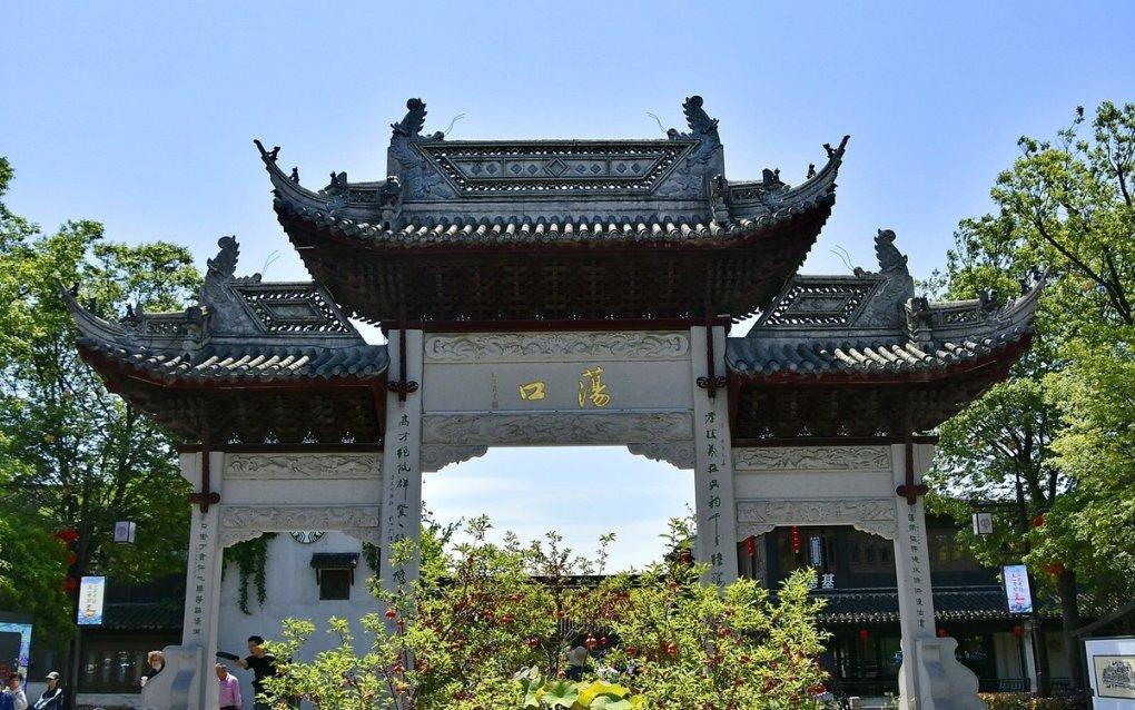 大连甘井子区辛寨子街道春田社区：粉墨迎新岁 戏曲话安和